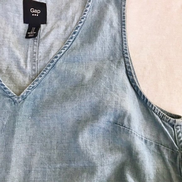 GAP women's chambray v neck tank light blue wash size S - Picture 6 of 7